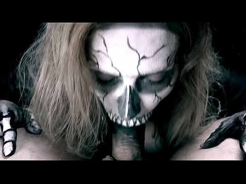 ❤️ شيطاني ڇوڪري ڪڪڙ کي چوسندي پنهنجي ڪاري وات سان ۽ نگلڻ سان. ️❌ تي sd.ixiporn.ru